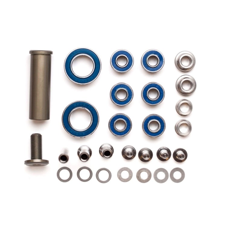 Kit visserie + roulements pour 575