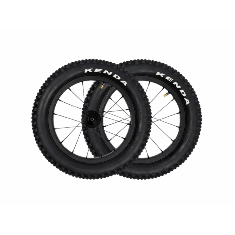 Dirt Hero V2 wheelset with tires