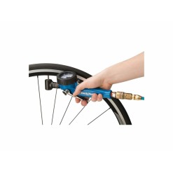 Boquilla de compresor con manómetro INF-2
