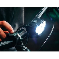Luz delantera Monteer 8000S V2.0