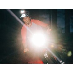 Luz delantera Monteer 3500S