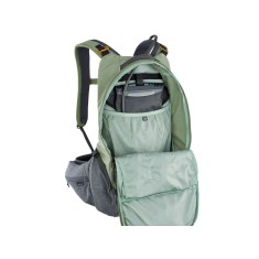 Trail Pro 16L Backpack Black / Gray
